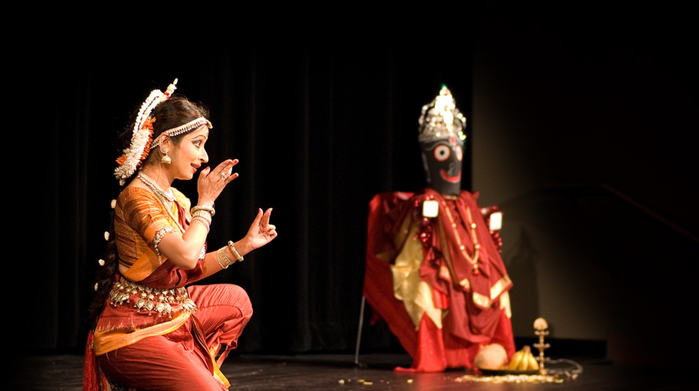 Where to Catch a Traditional Indian Dance Show in Mumbai