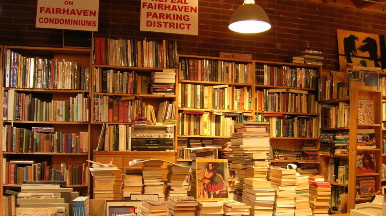 Locals’ Guide to Mumbai’s Private Bookstores