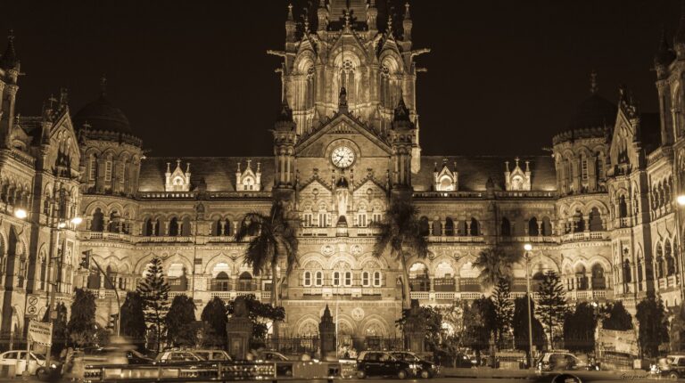 10 Iconic Buildings with Mumbai Architecture