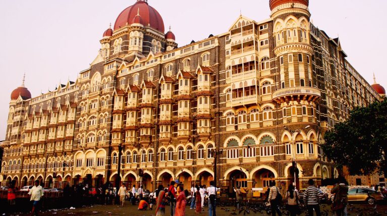 20 Must-Visit Attractions in Mumbai: City of Dreams