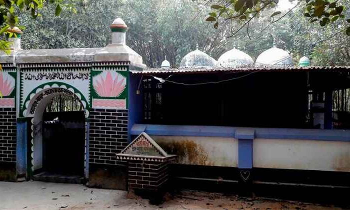 Laldighi-Nine-Dome-Mosque-Rangpur