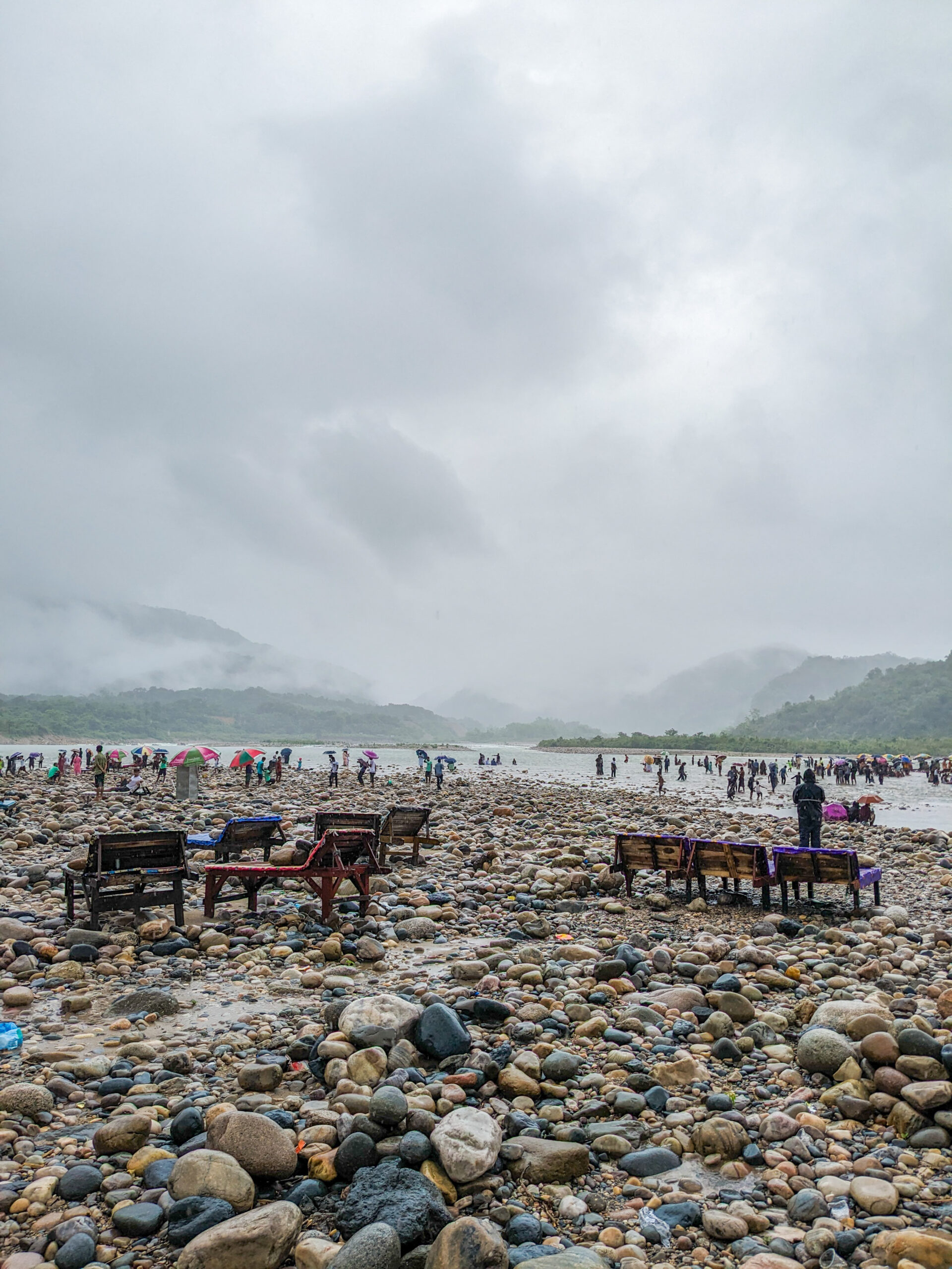 ভোলাগঞ্জ সাদা পাথর ভ্রমণ গাইড: ধলাই নদী, উৎমাছড়া ও তুরংছড়া 4 বর্ষায় ভোলাগঞ্জ সাদা পাথর