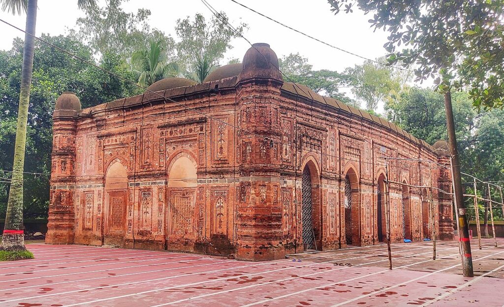 বাঘা শাহী মসজিদ, রাজশাহী — ১০ গম্বুজবিশিষ্ট সুলতানি মসজিদ