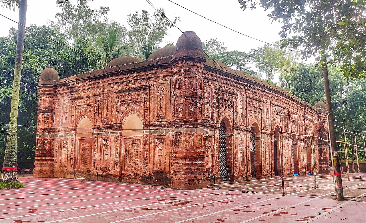 বাঘা শাহী মসজিদ, রাজশাহী — ১০ গম্বুজবিশিষ্ট সুলতানি মসজিদ