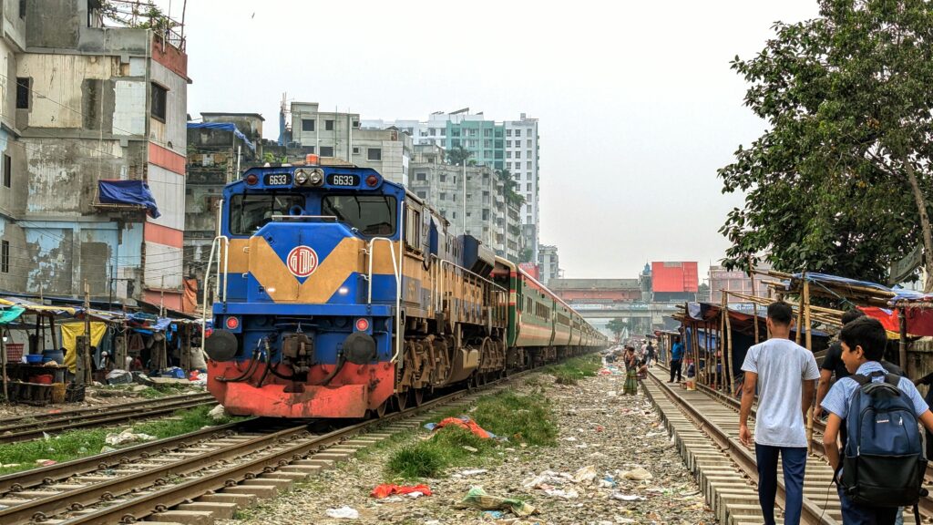 বনলতা এক্সপ্রেস ট্রেন