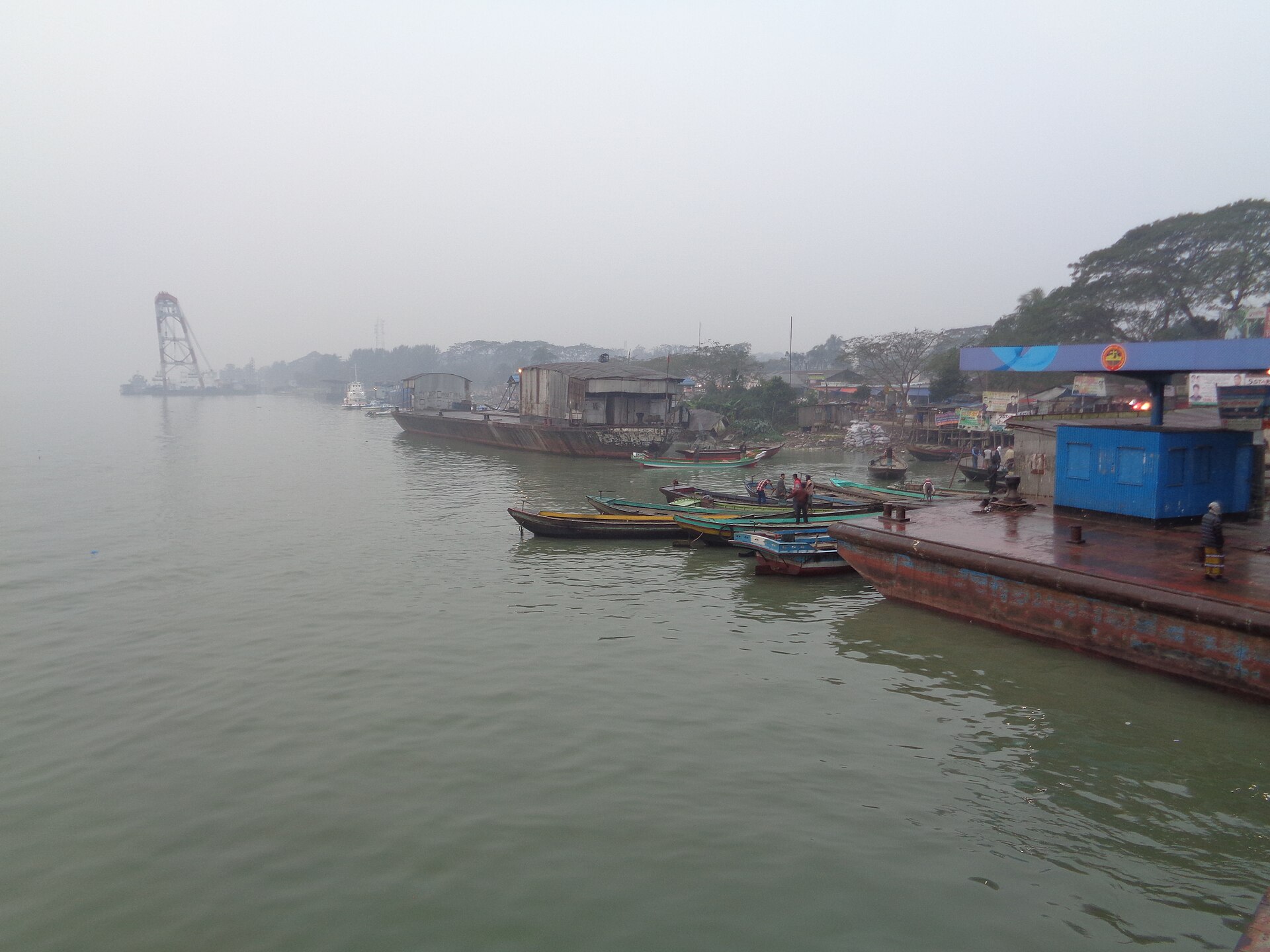 কীর্তনখোলা নদীর পাশে বরিশাল লঞ্চ টার্মিনাল — প্রতিনিধিত্বমূলক ছবি