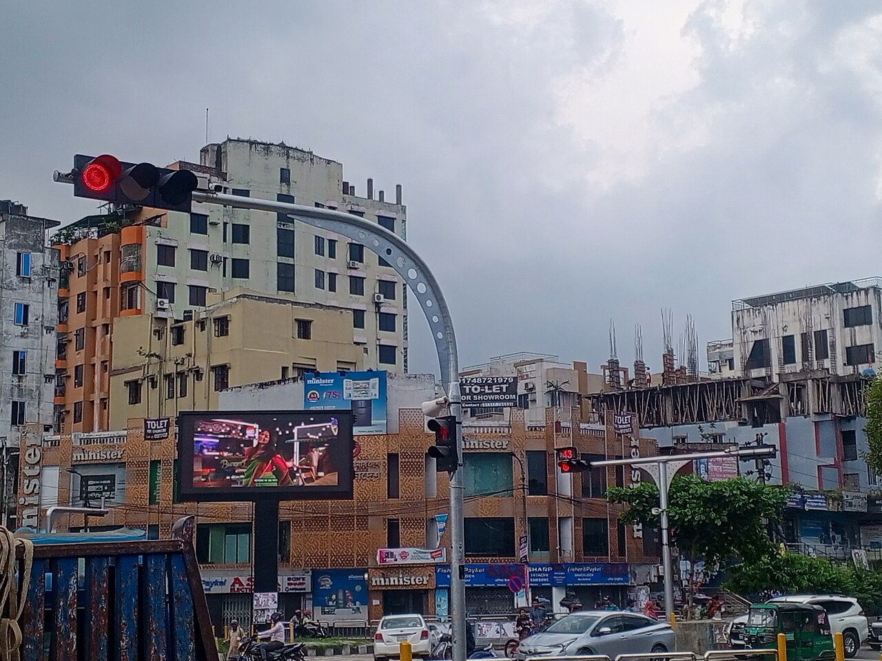 বিজয় সরণি ঢাকা: রাজধানীর গুরুত্বপূর্ণ সড়ক 2 বিজয় সরণিতে যানজট