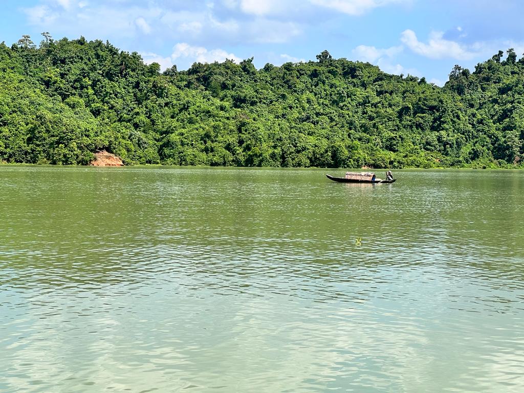 কাপ্তাই লেক: রাঙ্গামাটির কৃত্রিম হ্রদ ভ্রমণ গাইড 1 কাপ্তাই লেকে নৌকা ভ্রমণ