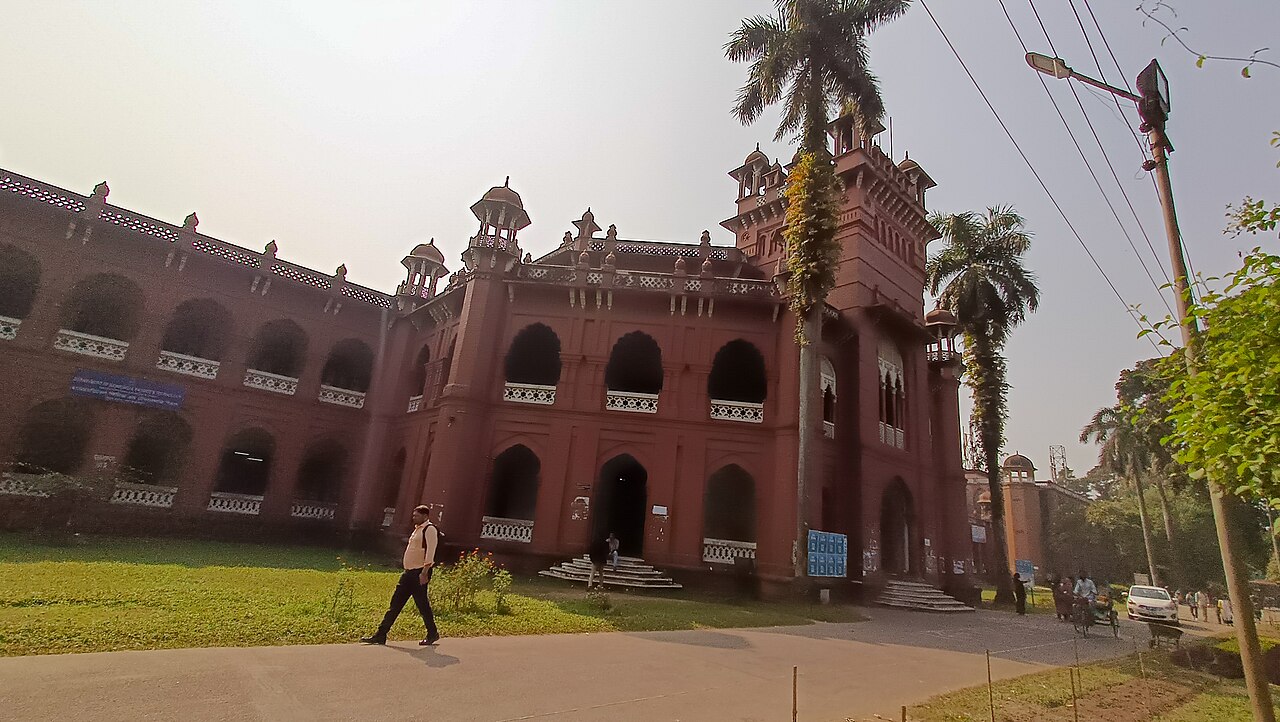 কার্জন হল ঢাকা: লাল ইটের ঐতিহাসিক স্থাপত্য 1 কার্জন হল ঢাকা বিশ্ববিদ্যালয়