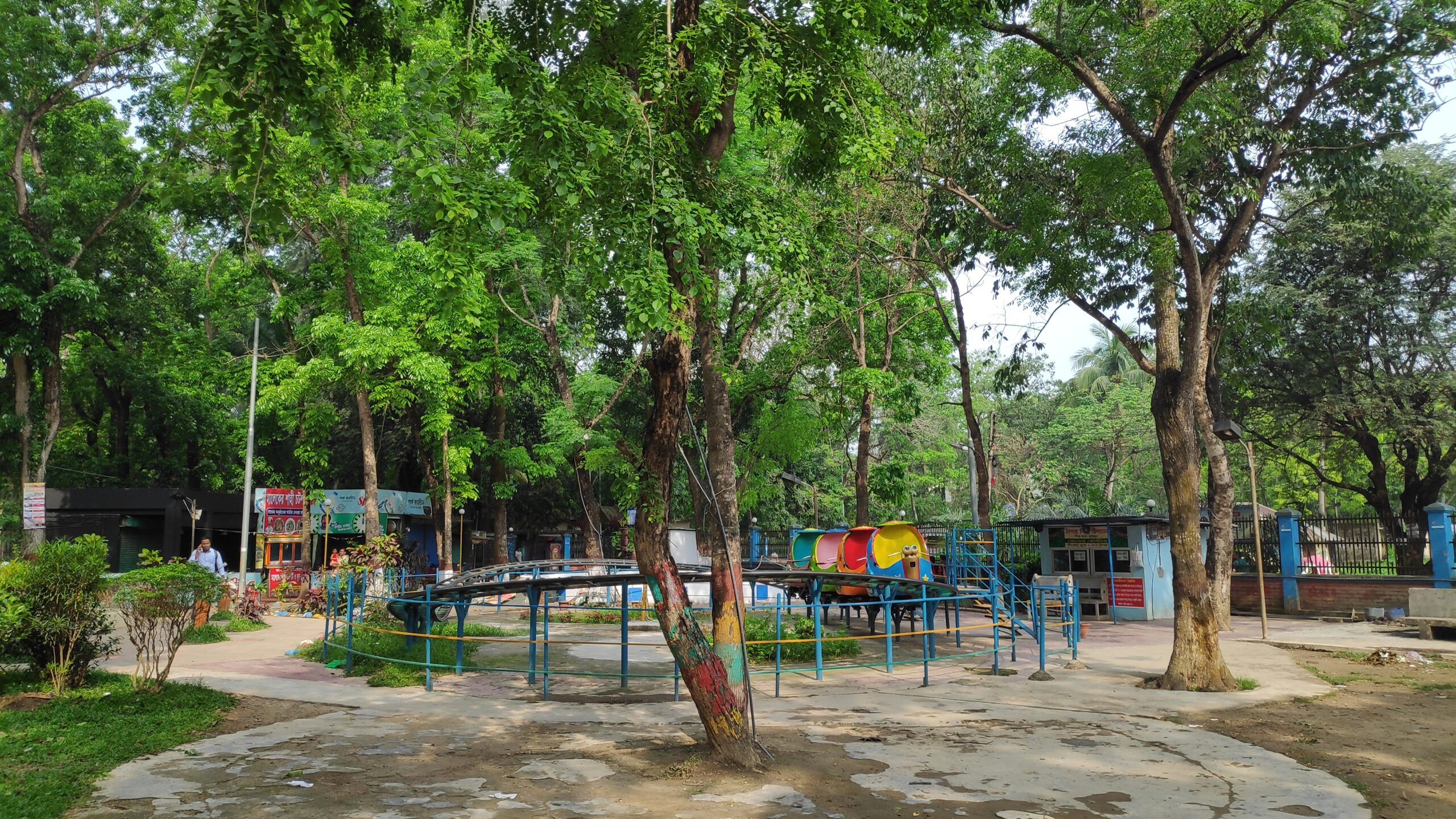 কুমিল্লার সেরা হোটেল ও রিসোর্ট 1 ধর্মসাগর দিঘি, কুমিল্লা শহর