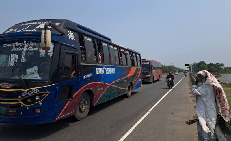 ঢাকা থেকে শ্যামনগর বাসের সময়সূচি ও ভাড়া 1 মহাসড়কে চলমান আন্তঃজেলা বাস