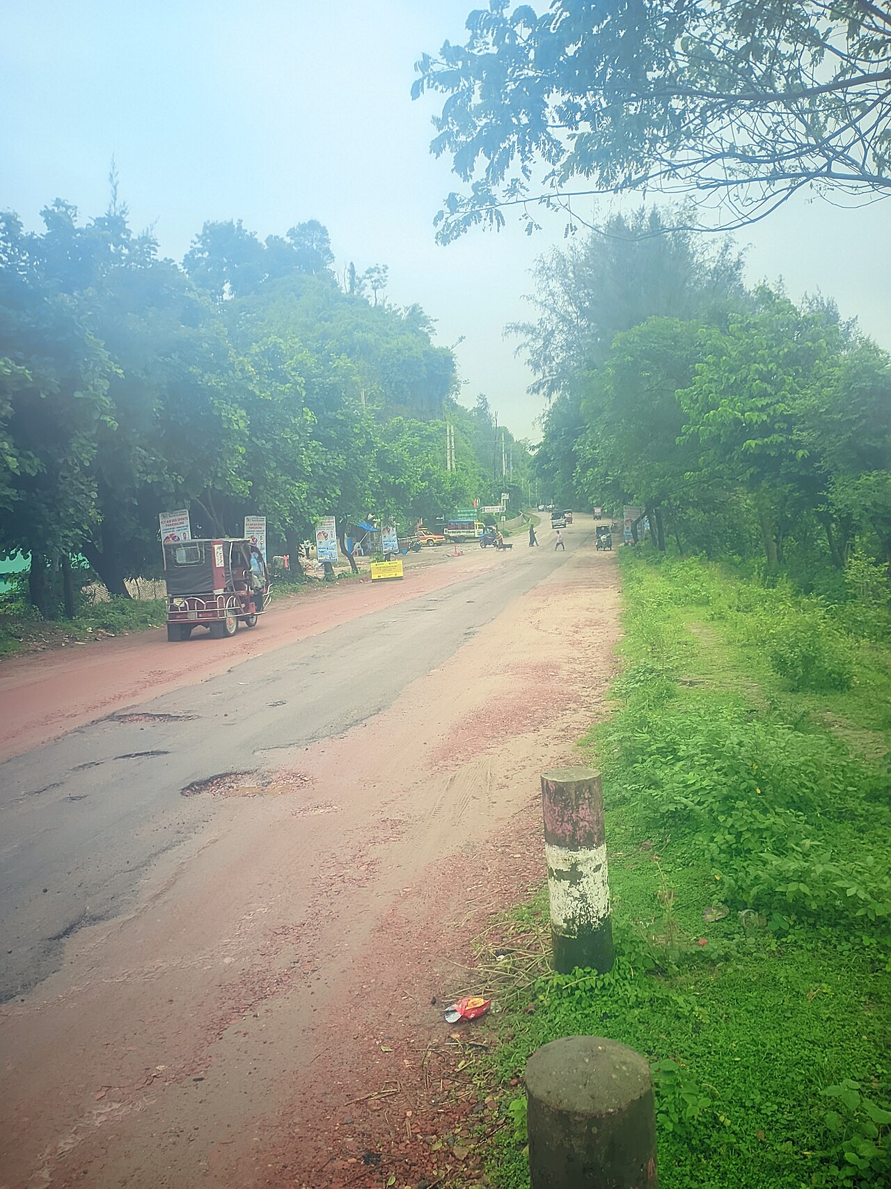 বর্ষায় মেরিন ড্রাইভ
