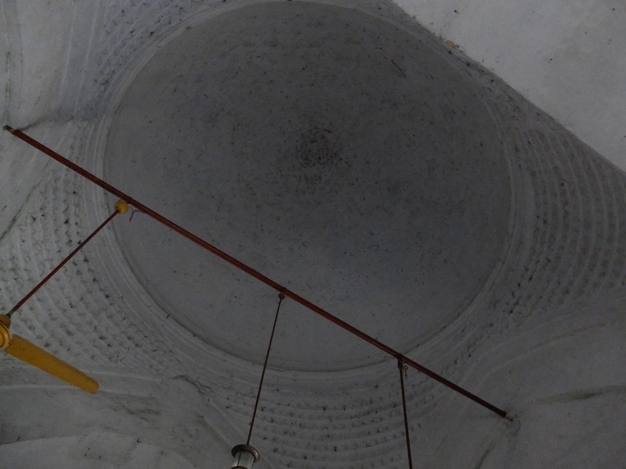 কুতুব শাহ মসজিদের ভেতরের গম্বুজ