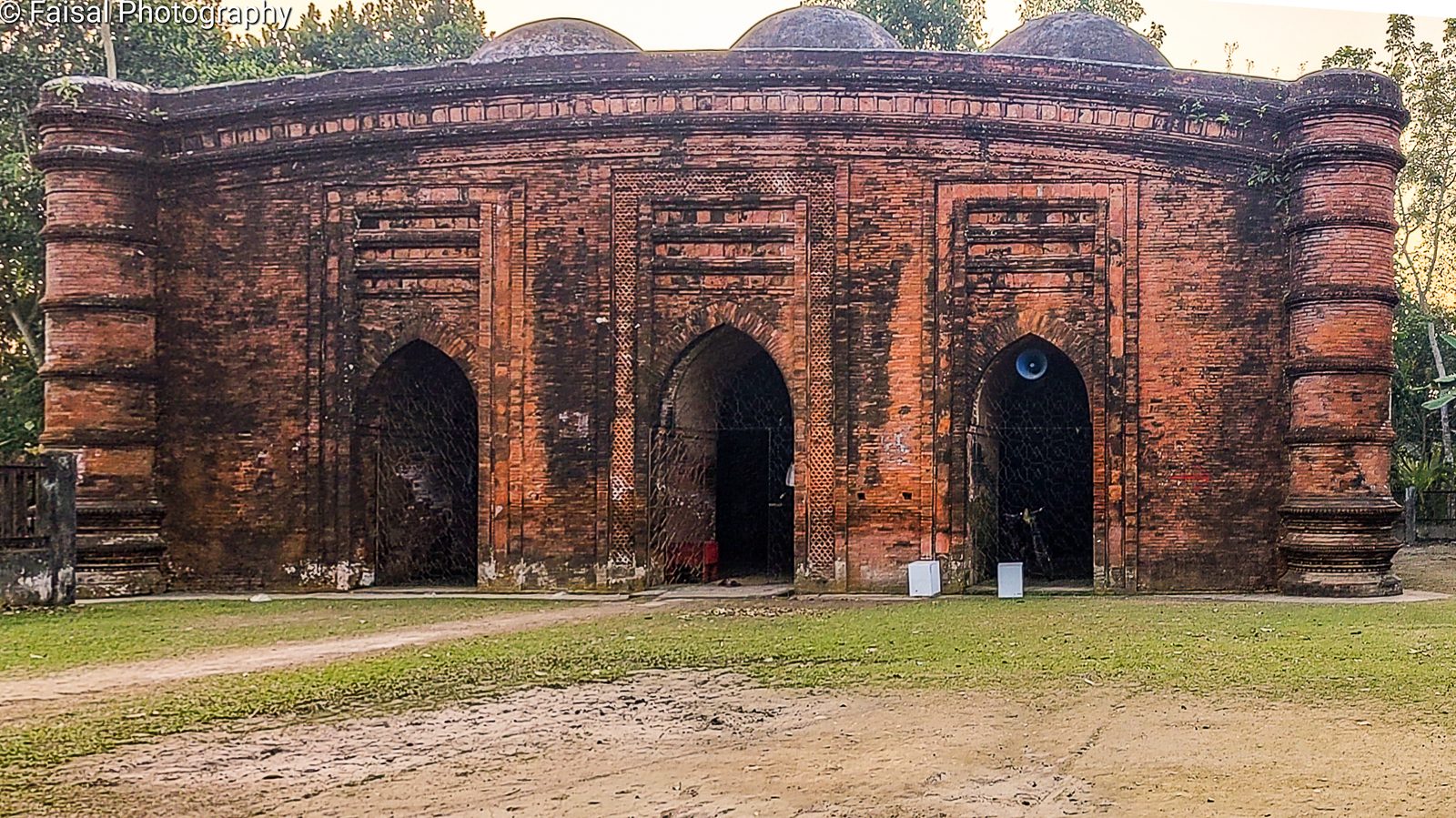 বাগেরহাটের নয় গম্বুজ মসজিদ — খান জাহান আলীর স্থাপত্য