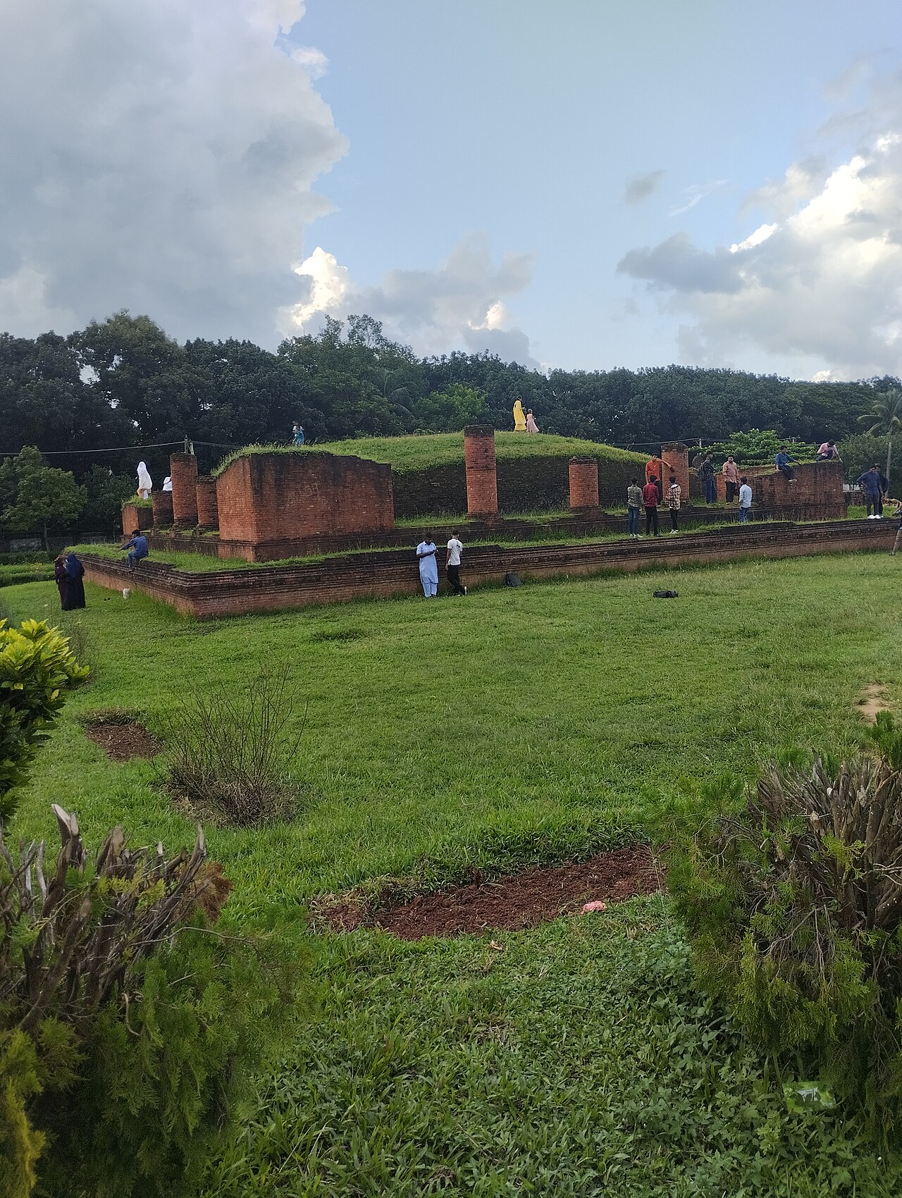 শালবন বিহারের ভিক্ষু-কোষের সারি, ময়নামতি