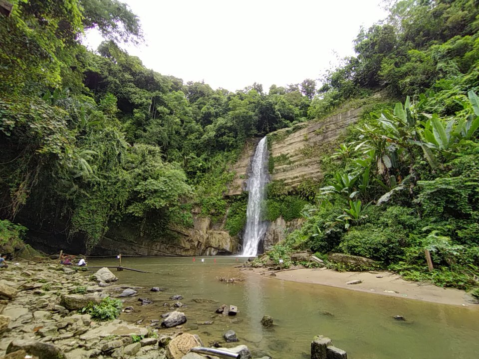 সোনাইছড়ি ঝর্ণা: পাহাড়ের বুকে 2 ঝর্ণার পাশে